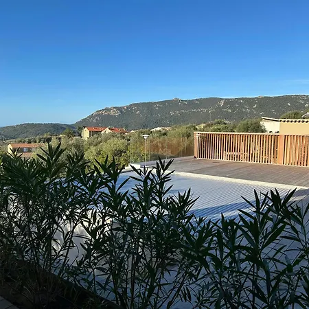 Contemporary In Southern Corsica Tatil Evi