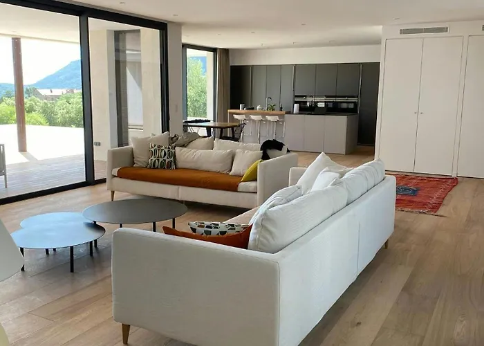 Contemporary In Southern Corsica Дом отдыха Монасья-д’Оллен