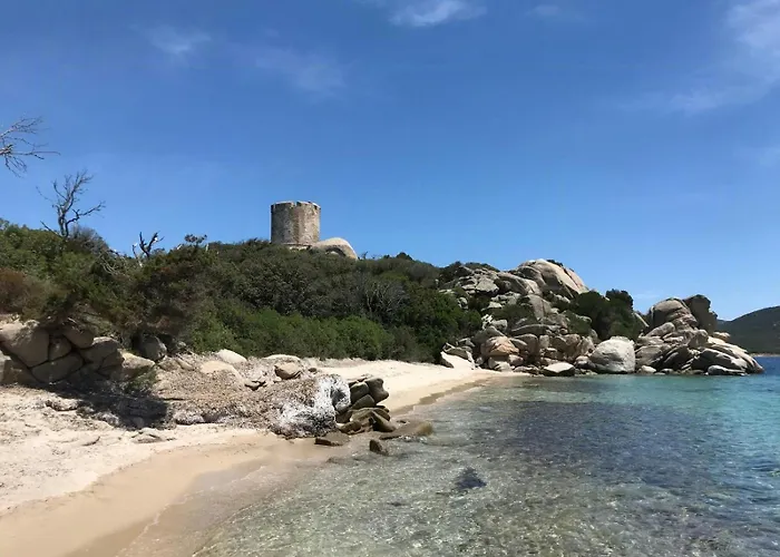 Дом отдыха Contemporary In Southern Corsica Монасья-д’Оллен