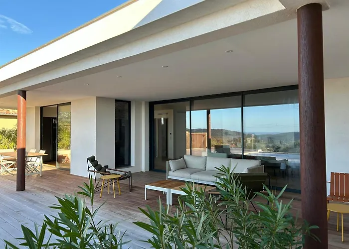 Vakantiehuis Contemporary In Southern Corsica Monacia-d'Aullene