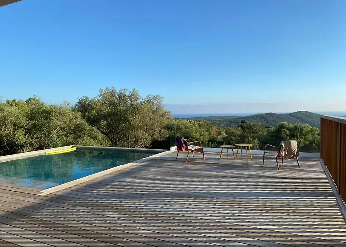 Contemporary In Southern Corsica Vakantiehuis Monacia-d'Aullene
